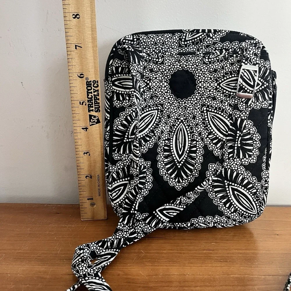 Vera‎ Bradley Blanco Bouquet Mini Hipster Crossbody Purse